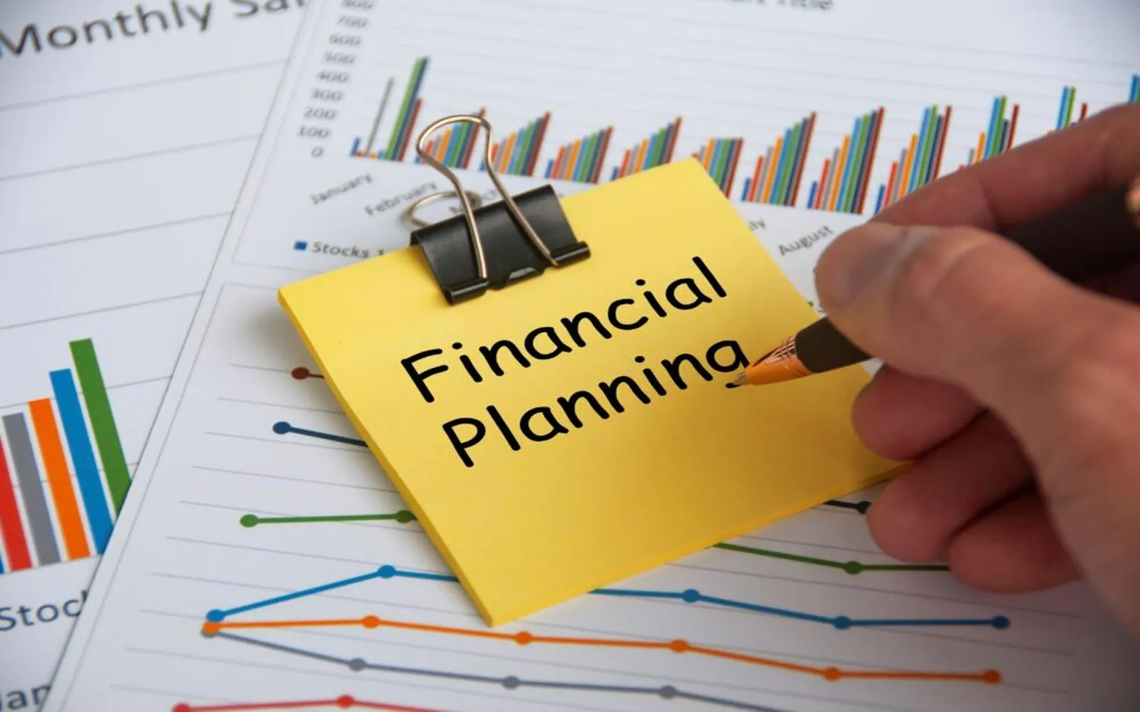 Financial Planning Tips to Secure Your 2025 Goals
